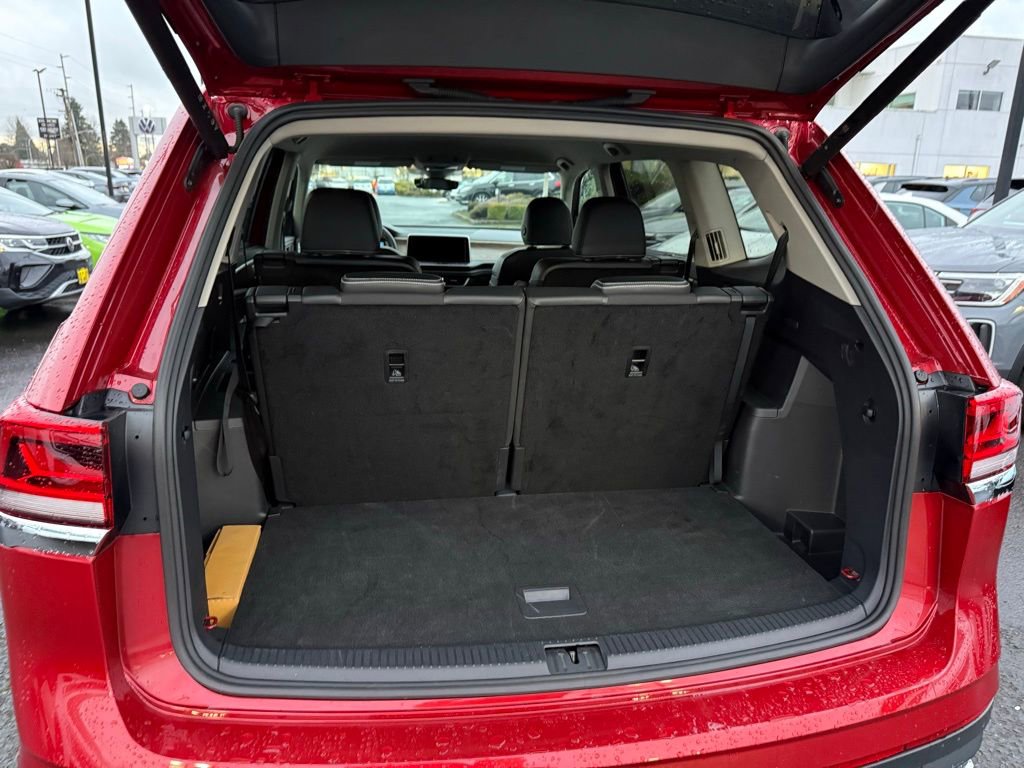 Used 2024 Volkswagen Atlas SE image 12