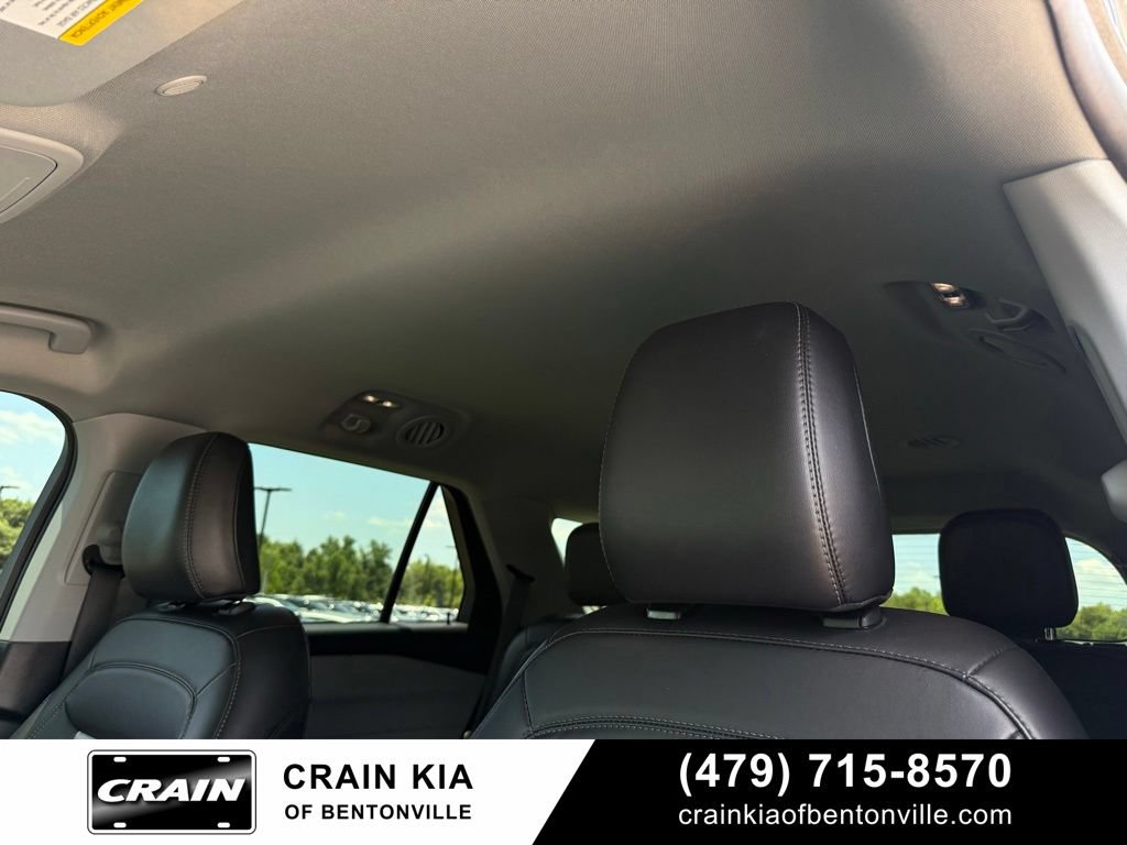 Used 2024 Ford Explorer XLT w/ Equipment Group 202A AWD/4WD image 22