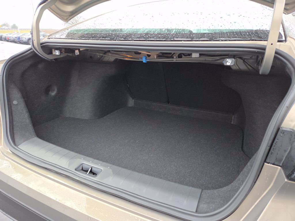 New 2026 Nissan Sentra SV w/ SV Convenience Package FWD image 23