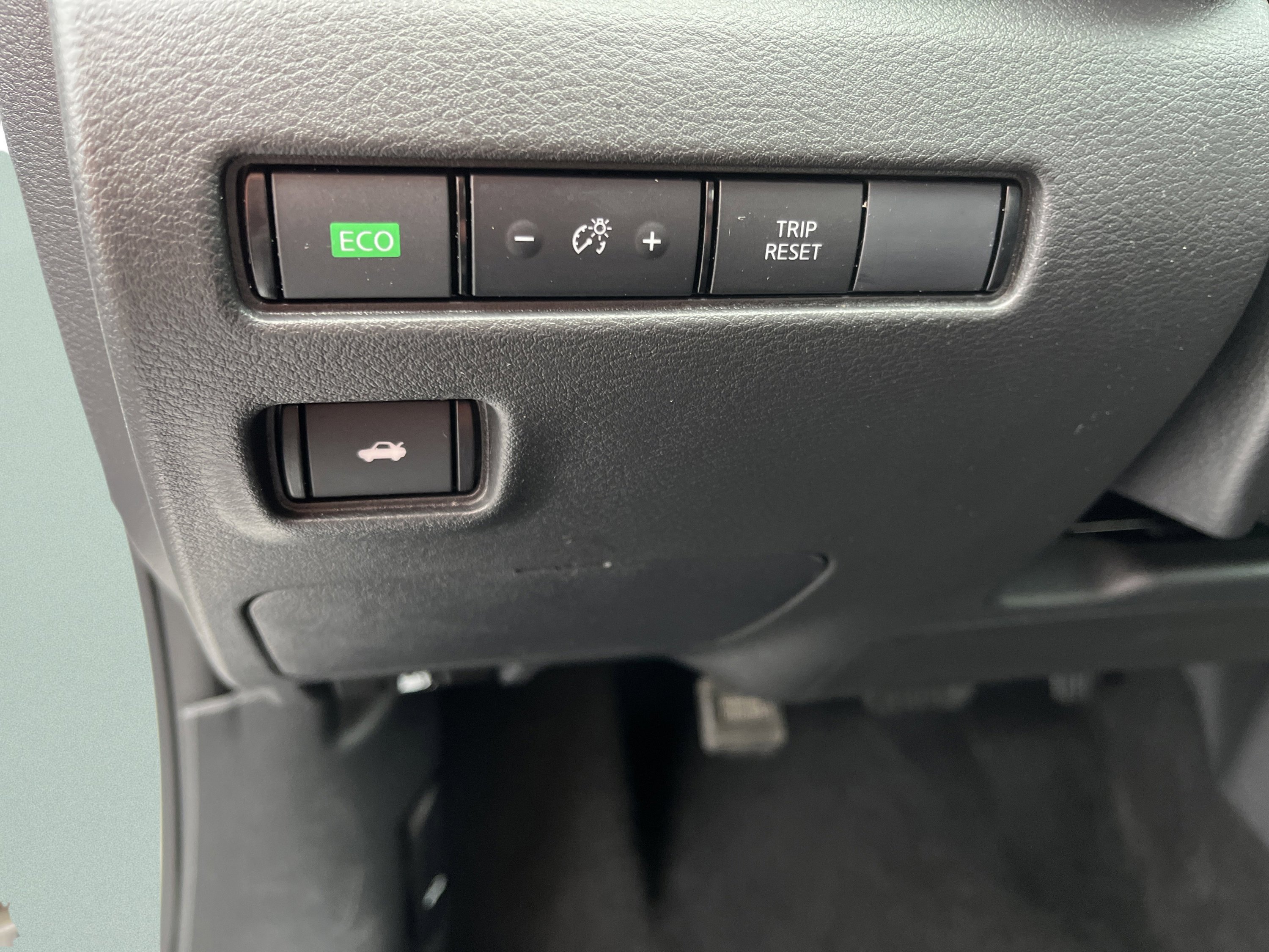 Used 2024 Nissan Sentra SV image 18