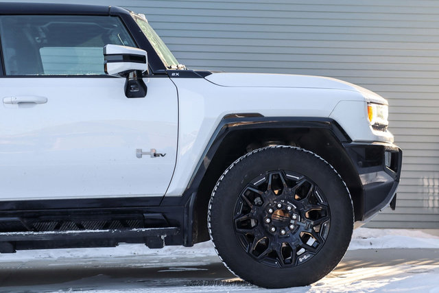 Used 2025 GMC Hummer EV 2X image 11