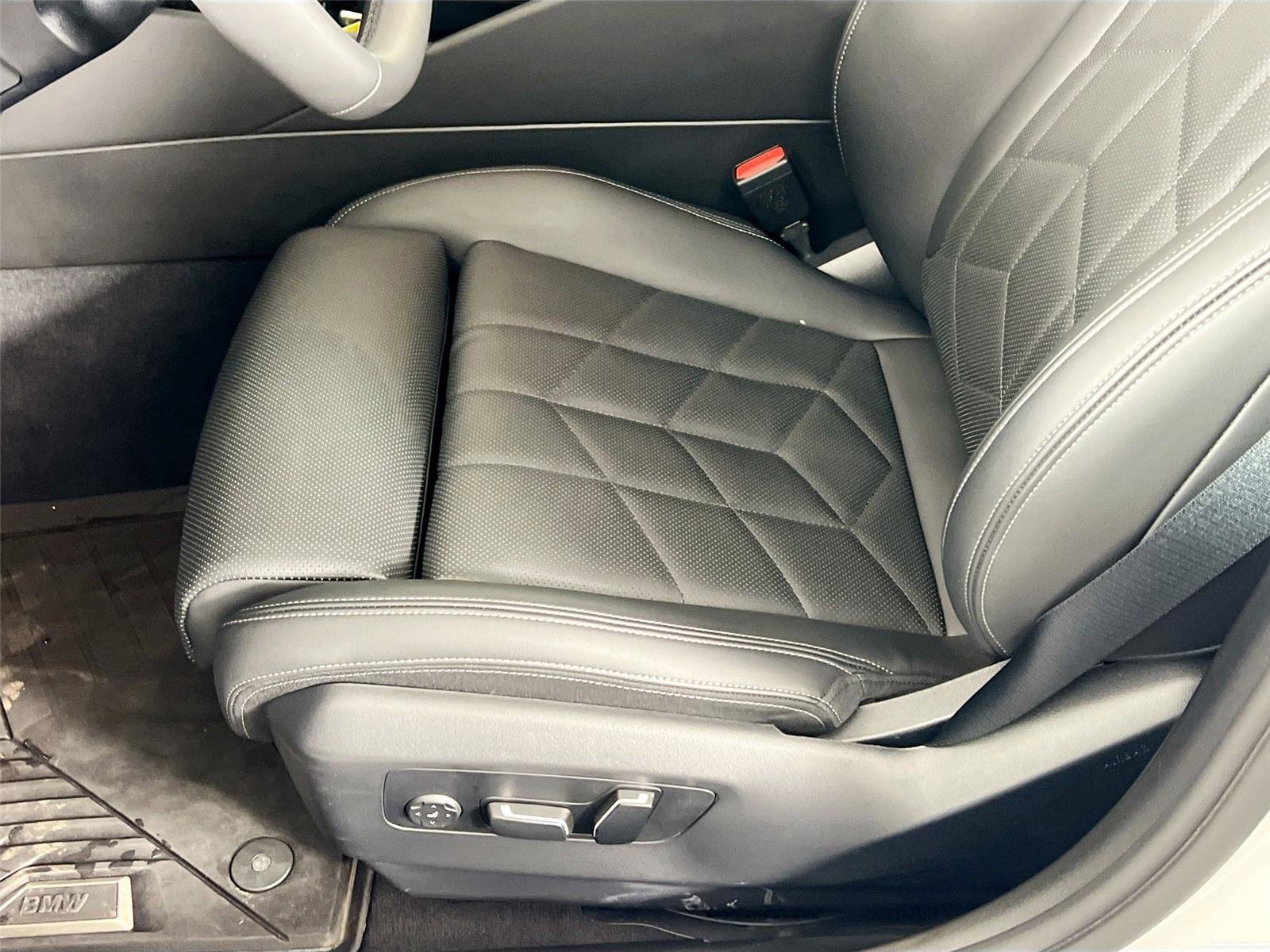 Certified 2026 BMW 530i xDrive w/ Premium Package image 20