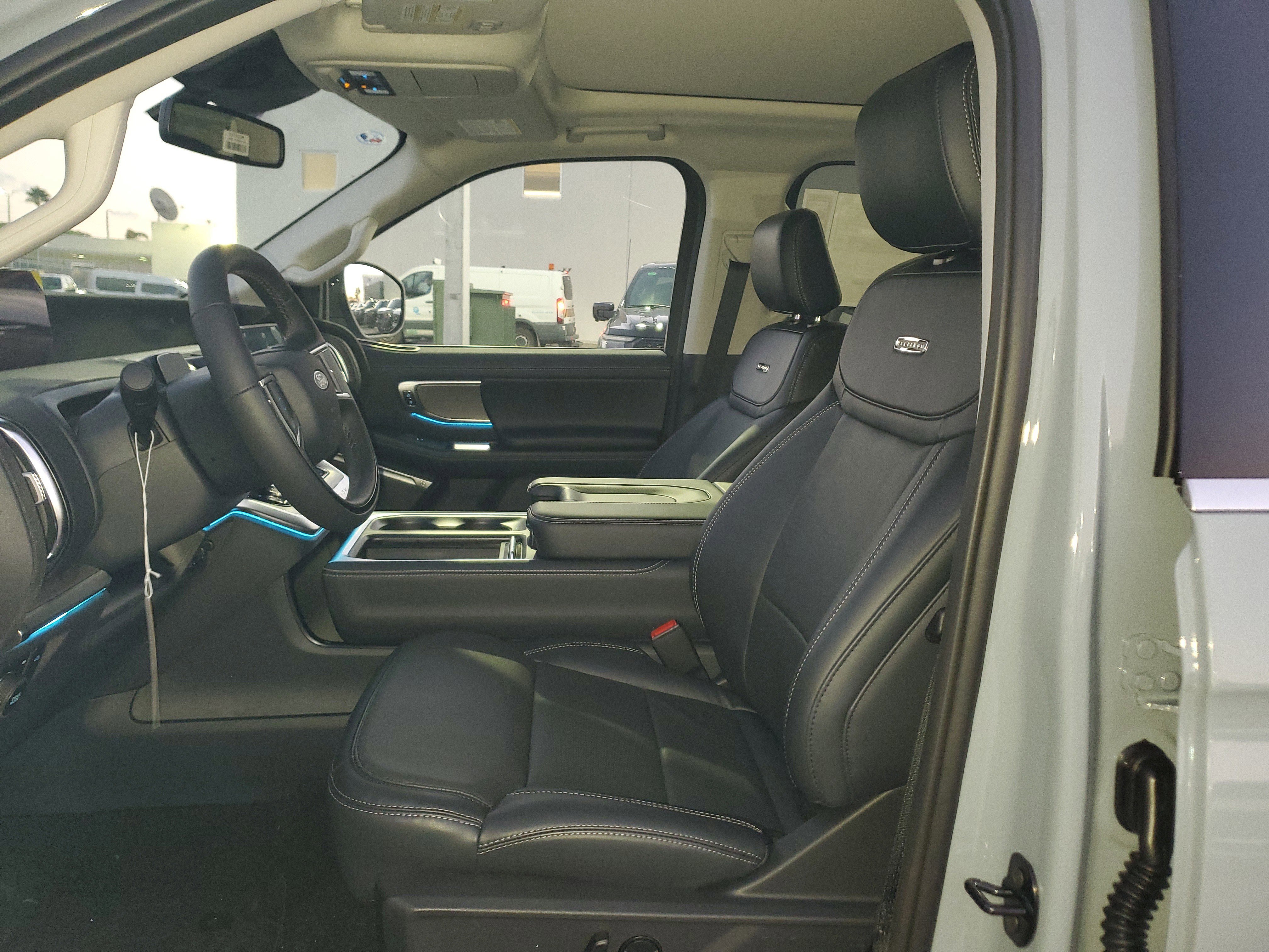 New 2025 Ford Expedition Max Platinum w/ Driver's Package image 10