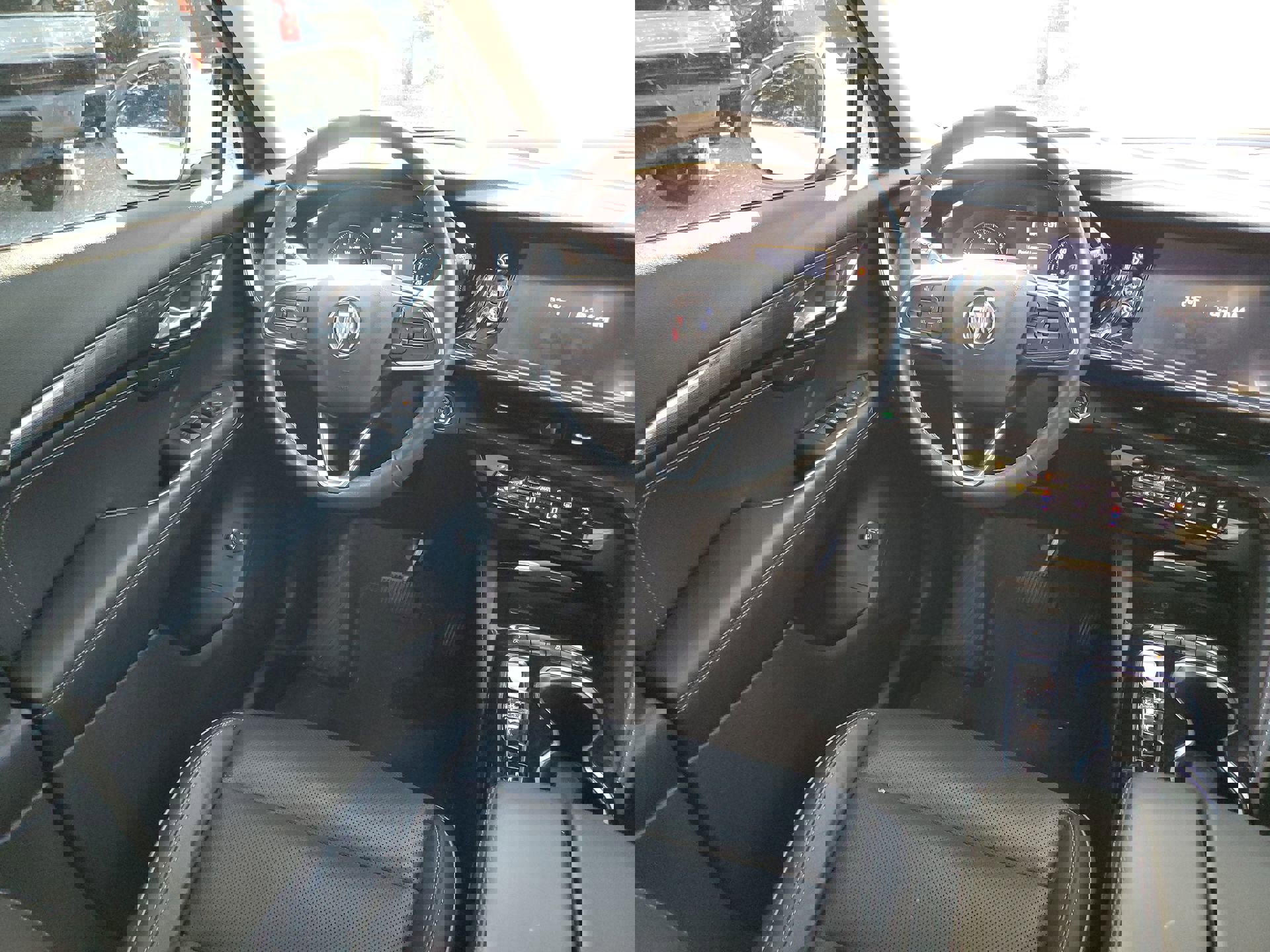 Used 2021 Buick Envision Essence image 58