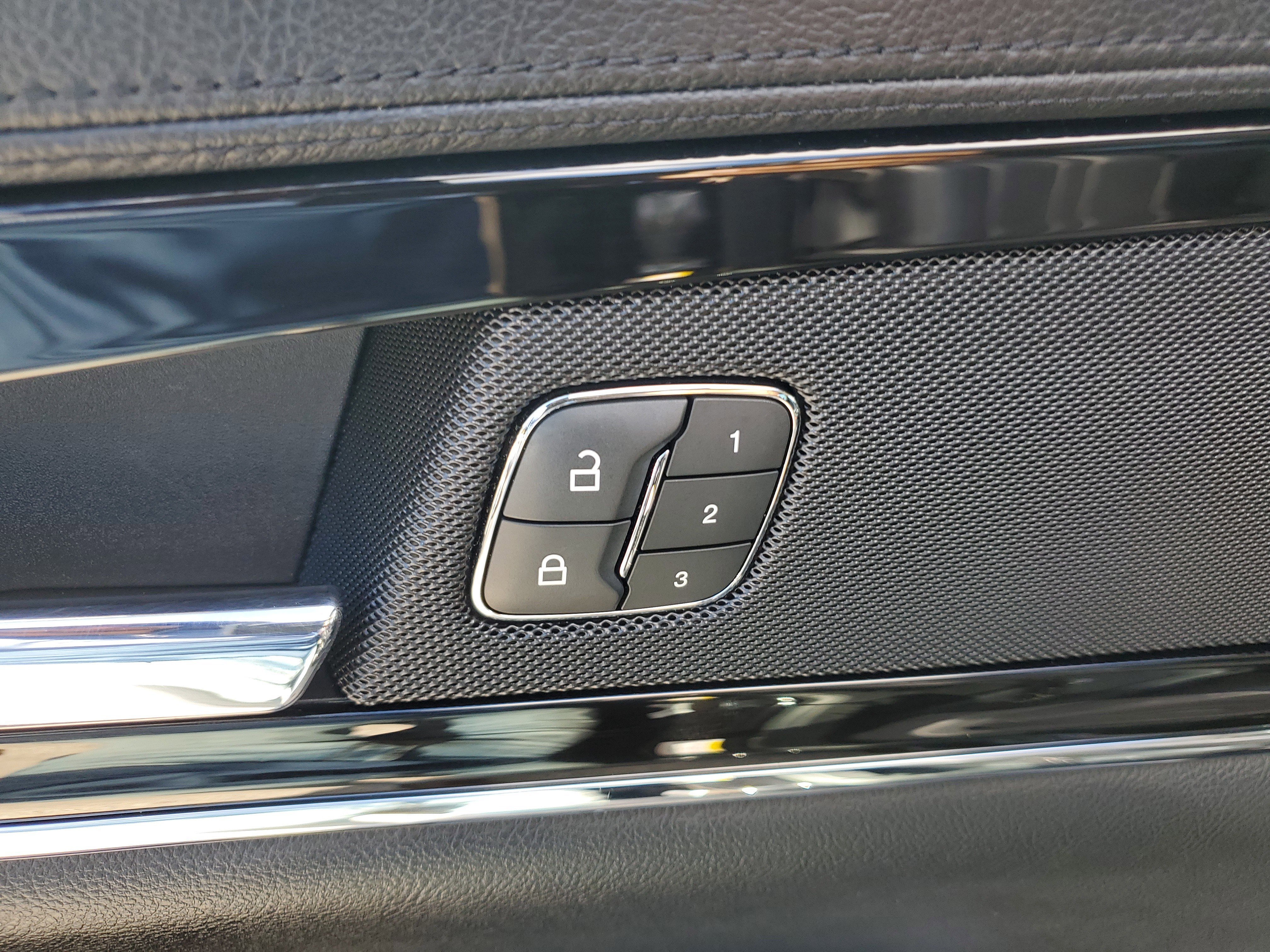 Certified 2022 Lincoln Nautilus FWD image 17