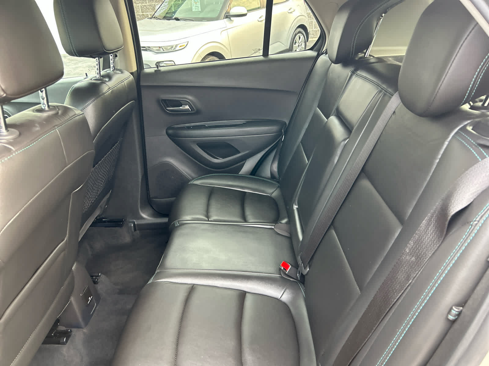 Used 2016 Chevrolet Trax LTZ AWD/4WD image 21