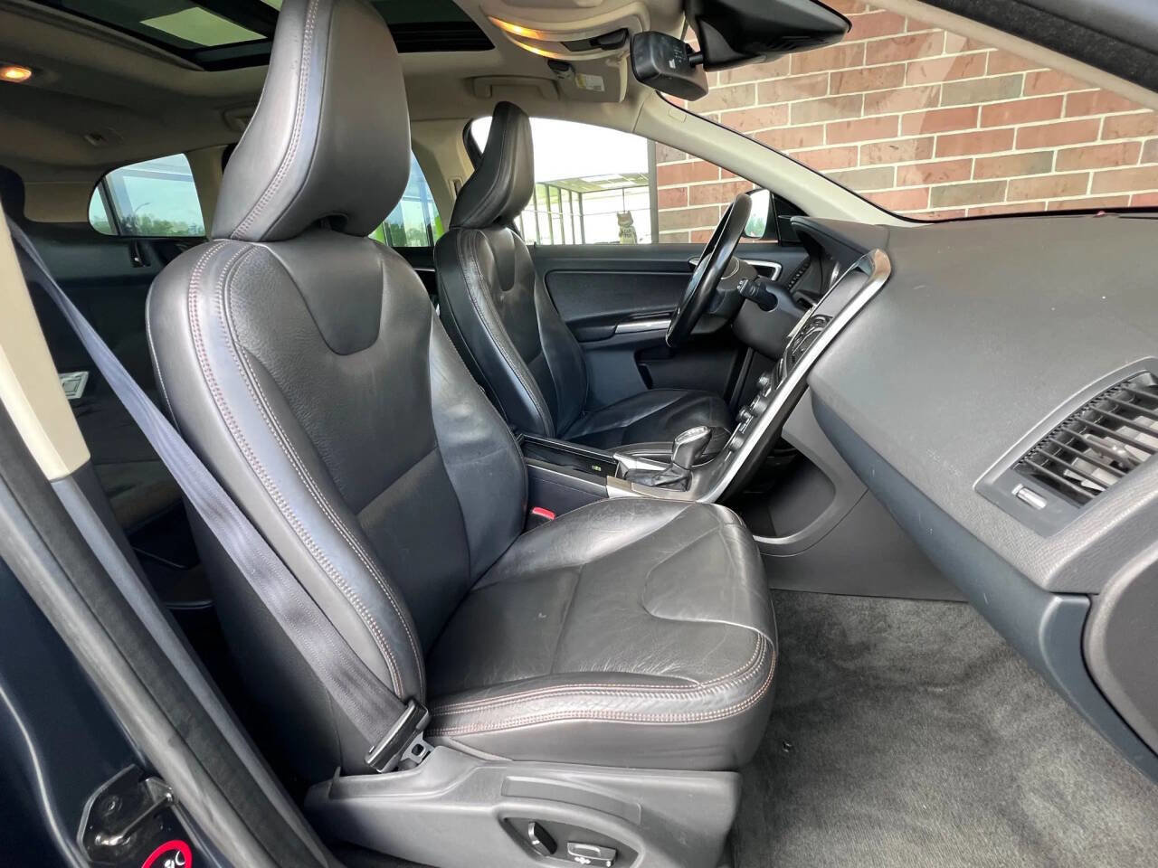 Used 2013 Volvo XC60 T6 image 20