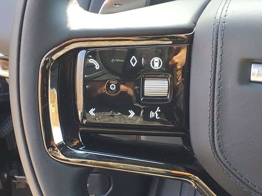 Certified 2025 Land Rover Range Rover Sport Dynamic SE image 16