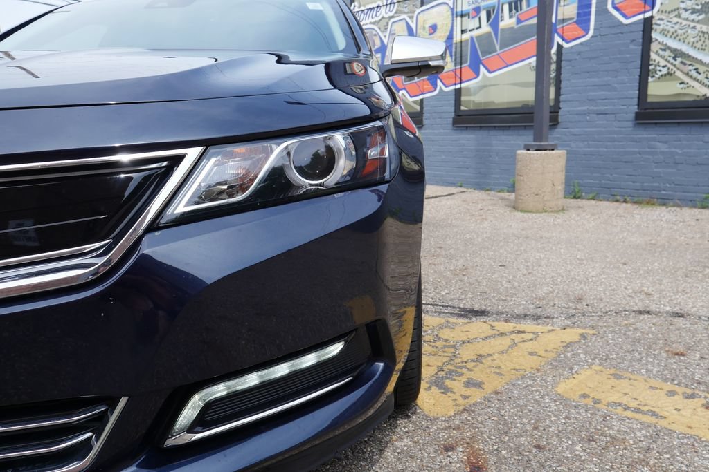 Used 2017 Chevrolet Impala Premier w/ Enhanced Convenience Package FWD image 3