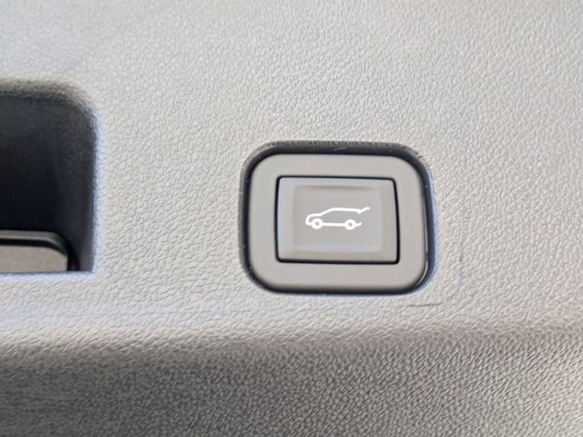New 2026 Buick Enclave Avenir w/ Super Cruise Package FWD image 16