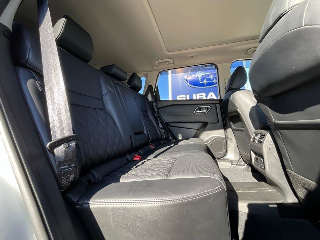 Used 2021 Nissan Rogue Platinum image 13