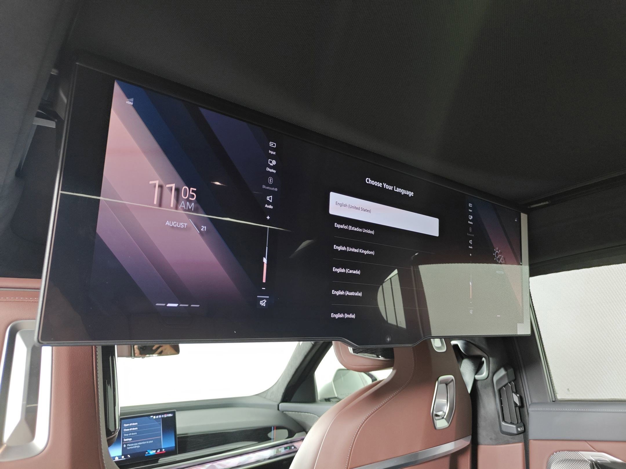 Used 2025 BMW 740i w/ Executive Package image 30