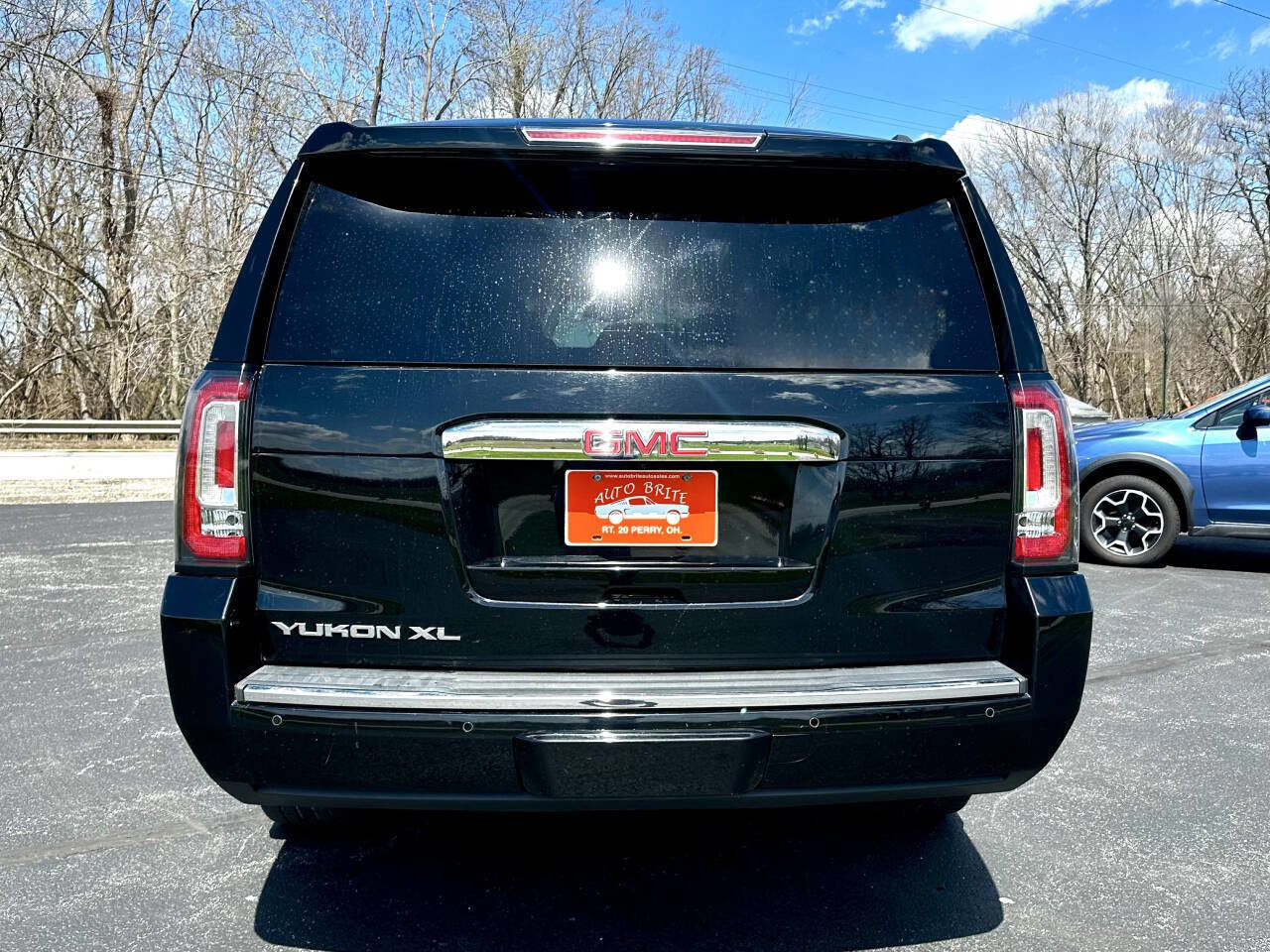 Used 2019 GMC Yukon XL Denali w/ Denali Ultimate Package AWD/4WD image 7