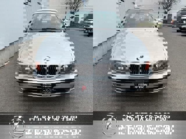 Used 2000 BMW 540i Sedan image 9