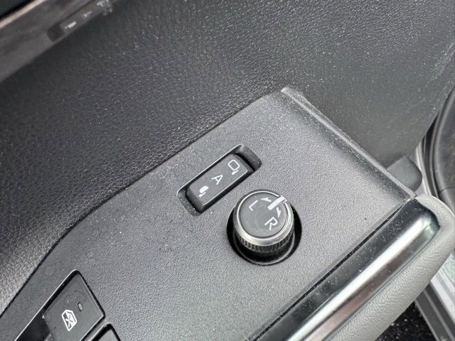 Used 2023 Toyota Highlander Limited image 20