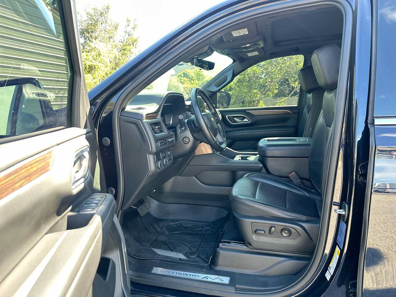 Certified 2023 Chevrolet Suburban High Country w/ Max Trailering Package RWD image 2