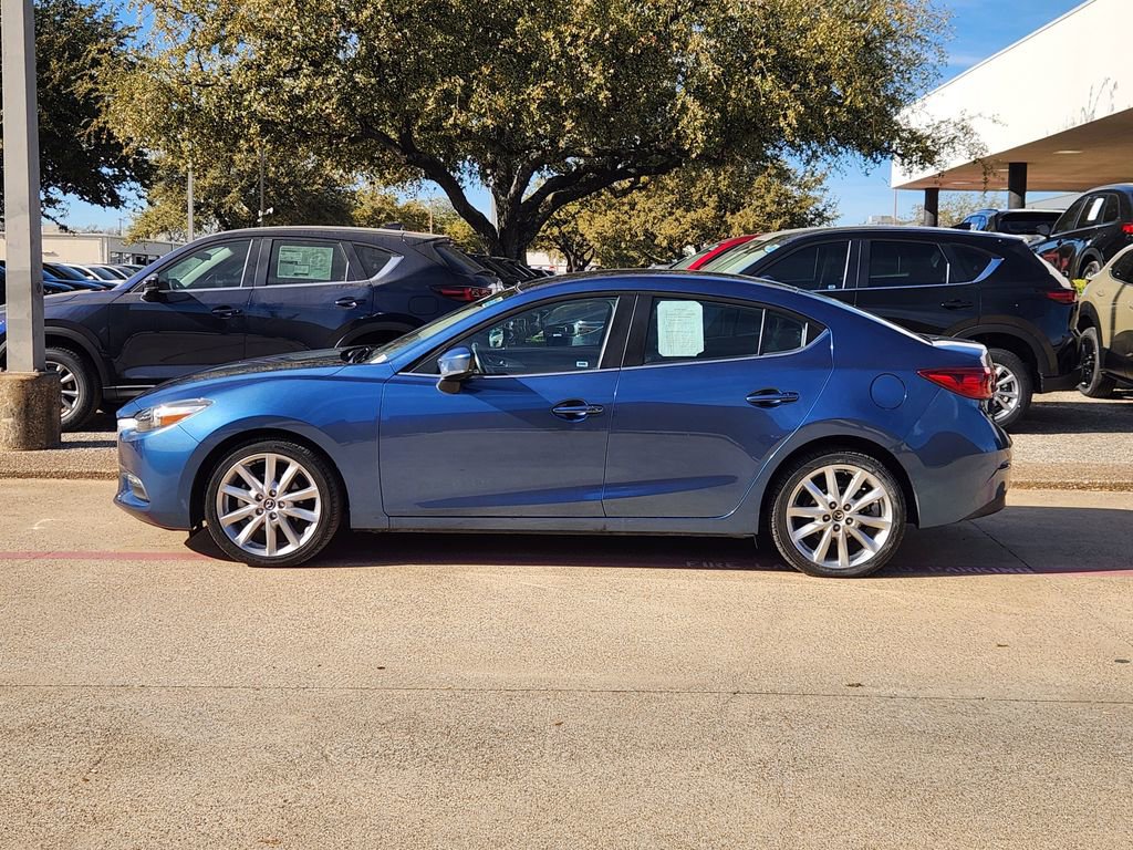 Used 2017 MAZDA MAZDA3 Touring image 4