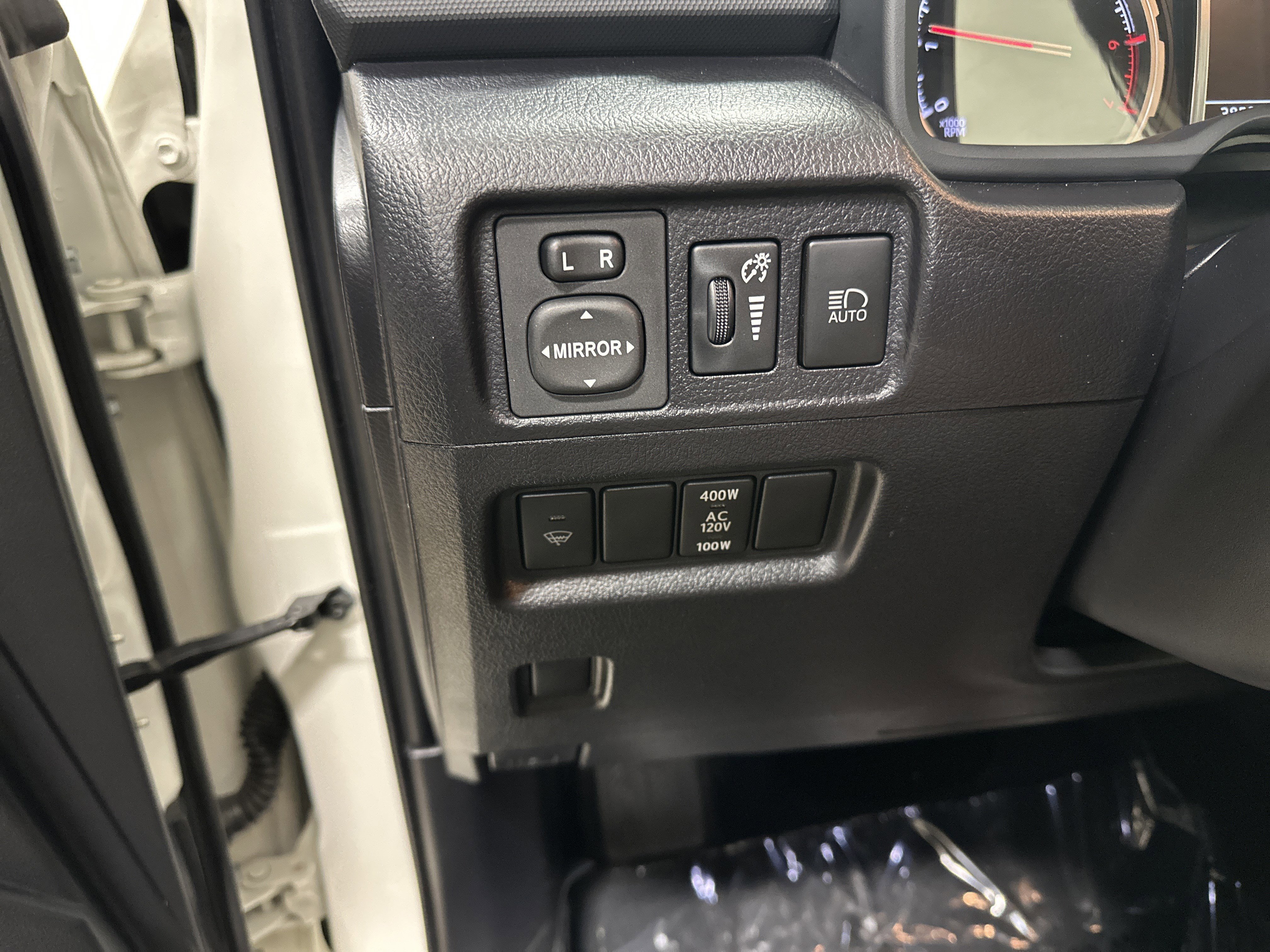 Used 2020 Toyota 4Runner Limited image 37