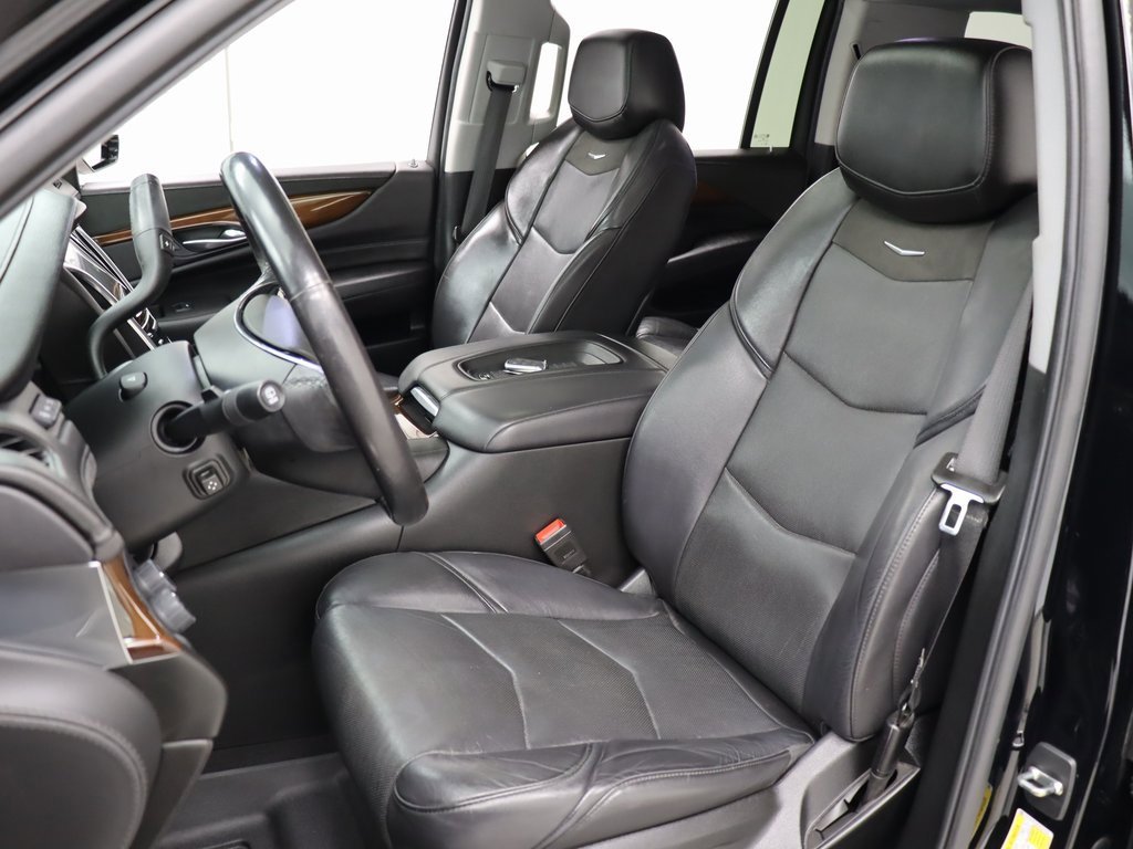 Used 2020 Cadillac Escalade ESV Premium Luxury image 14