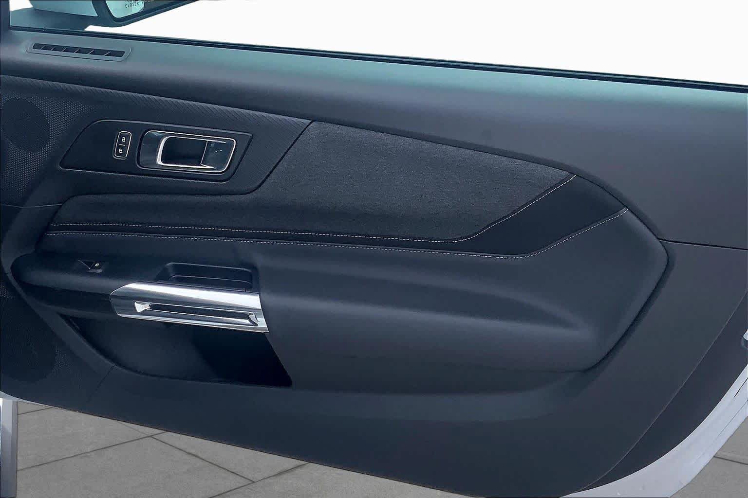 Certified 2025 Ford Mustang Coupe RWD image 22