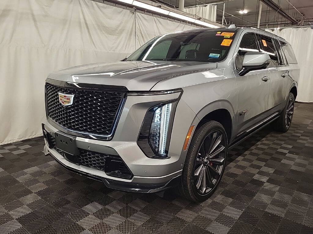 Used 2025 Cadillac Escalade ESV V AWD/4WD image 1