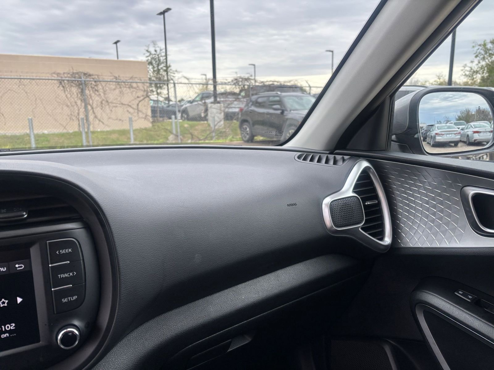 Used 2025 Kia Soul LX w/ LX Technology Package image 33