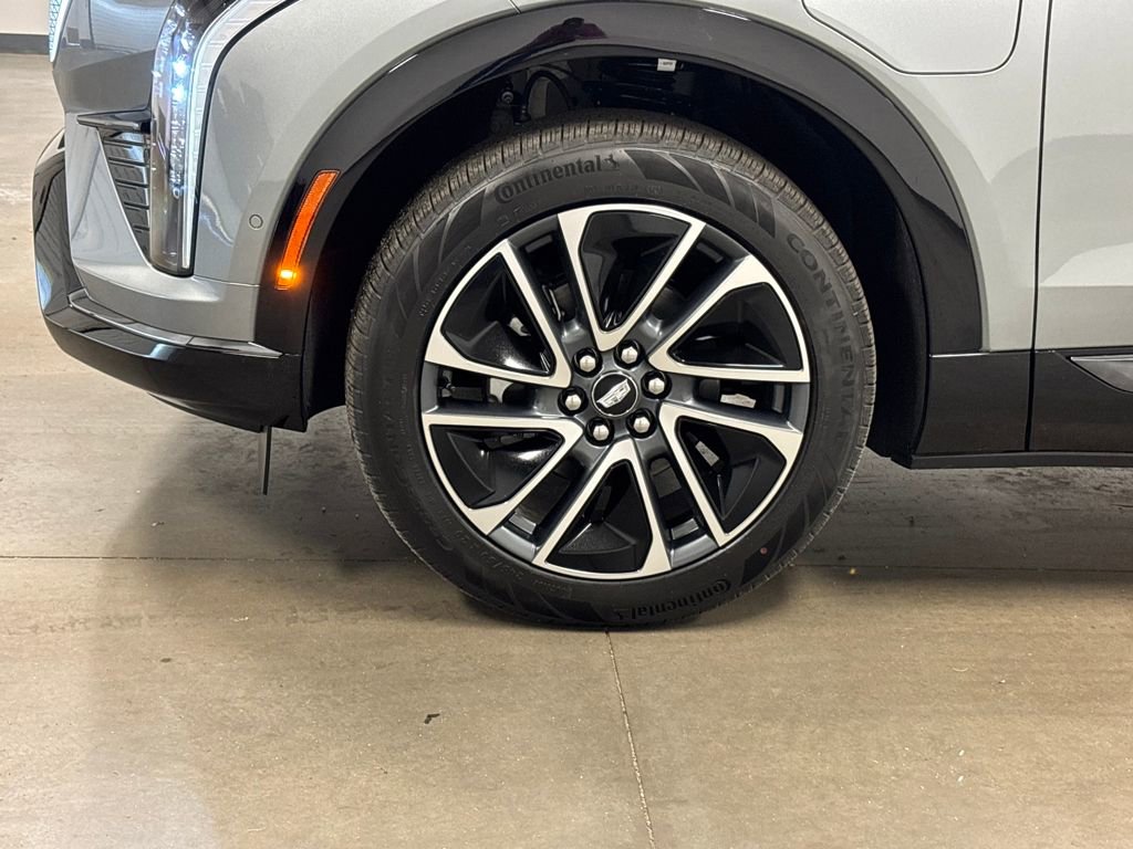 New 2026 Cadillac Optiq Sport 1 image 8