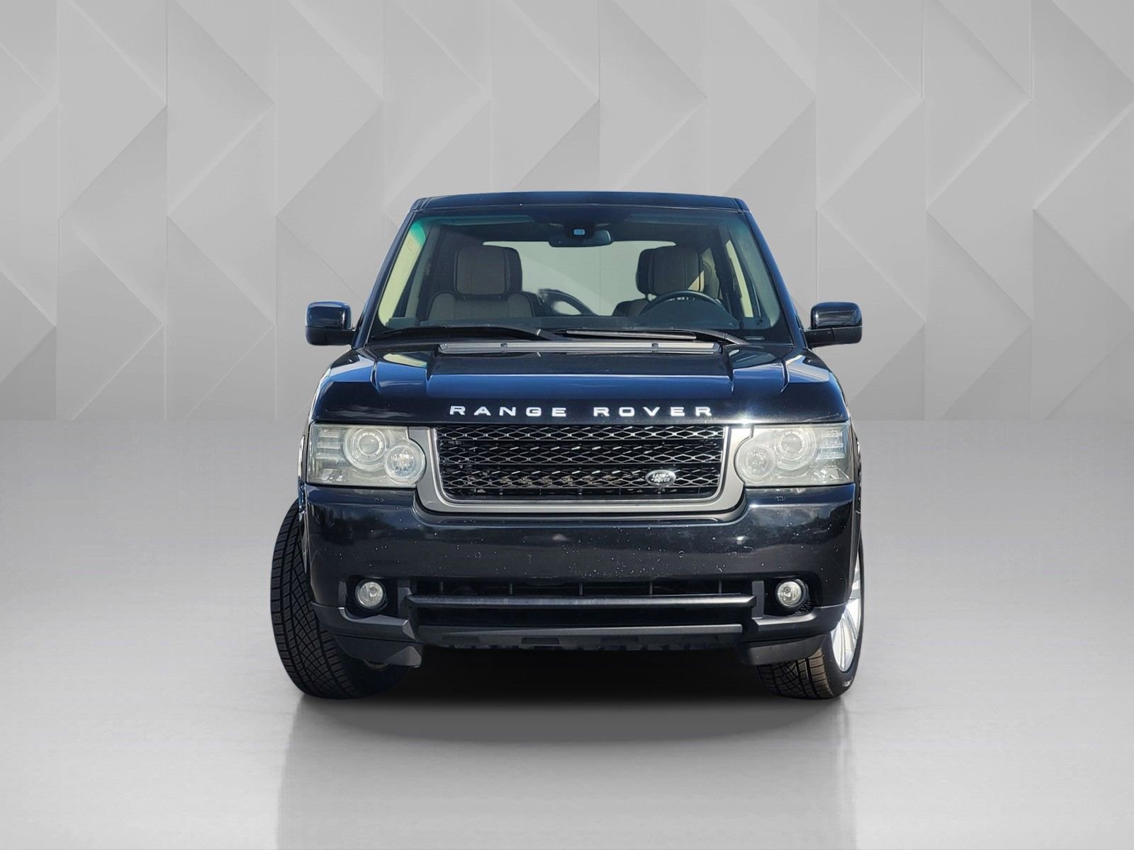 Used 2011 Land Rover Range Rover HSE LUX image 2