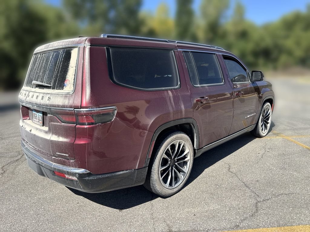 Used 2022 Jeep Wagoneer Series III w/ Premium Group I AWD/4WD image 6