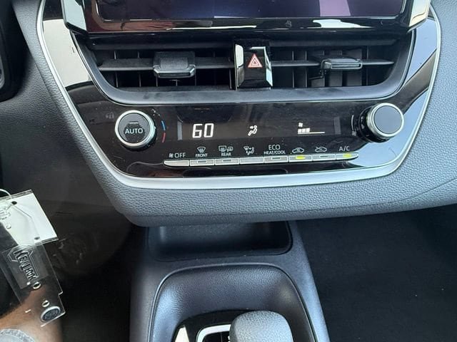 Used 2026 Toyota Corolla LE FWD image 23