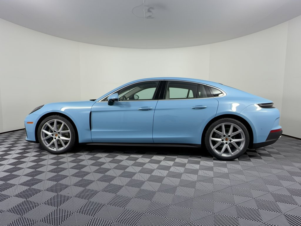 New 2026 Porsche Panamera image 2