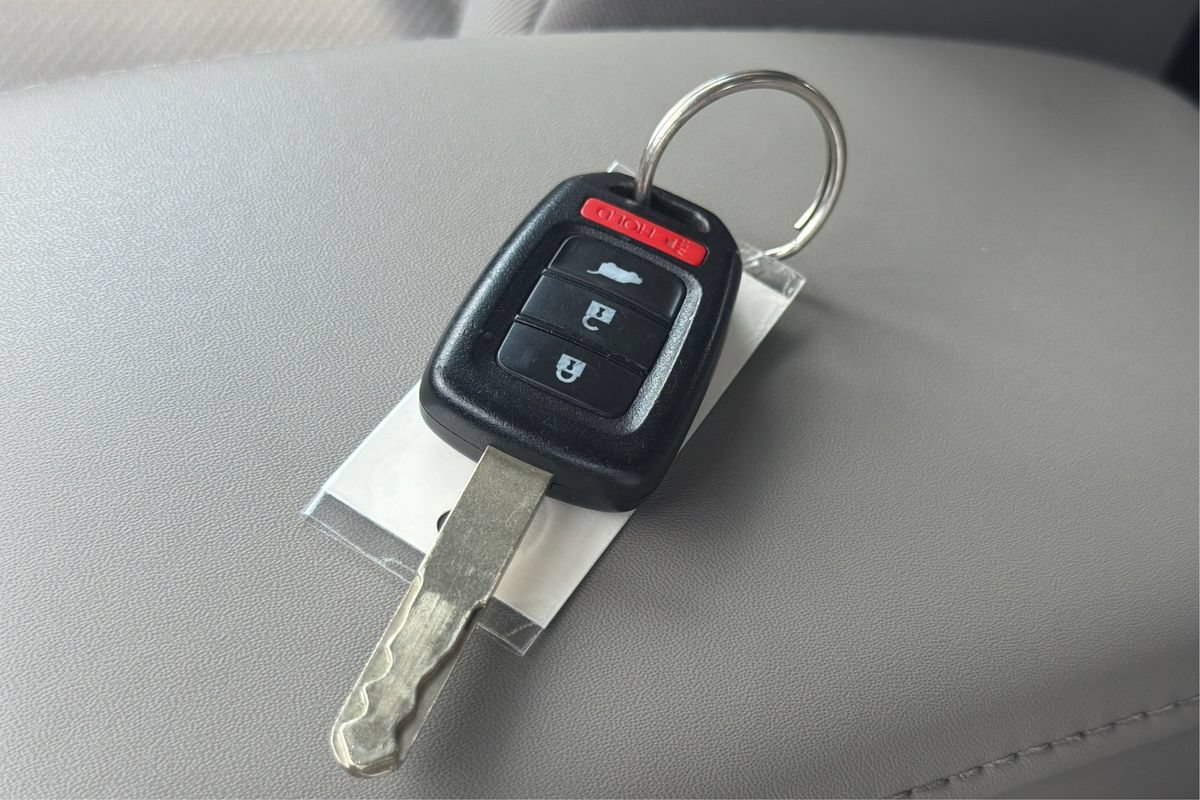 Used 2018 Honda HR-V LX image 31