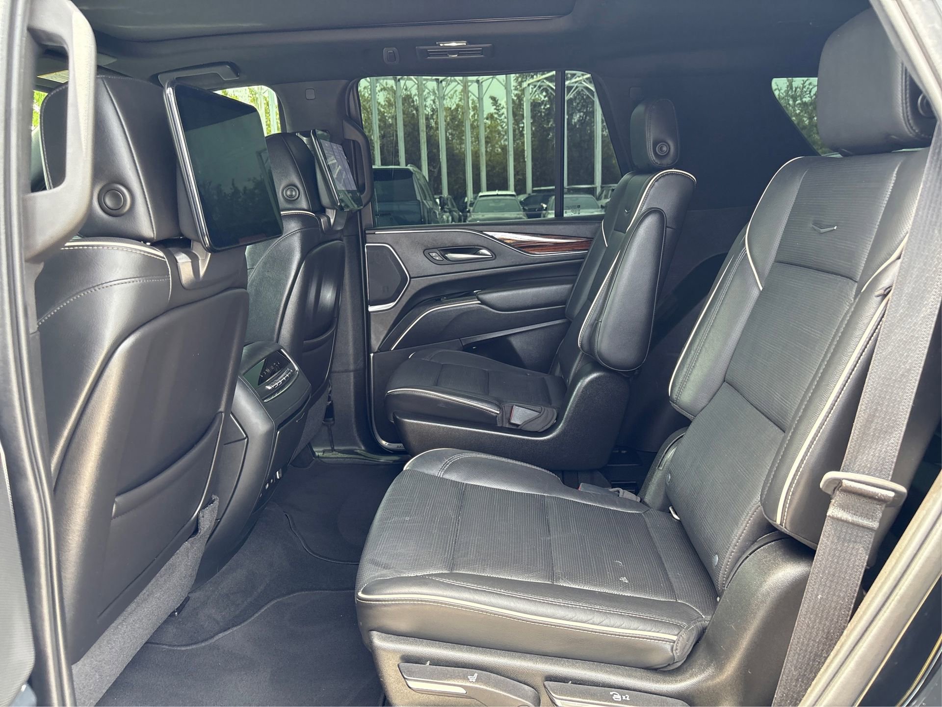 Used 2021 Cadillac Escalade Premium Luxury w/ Driver Assist Tech Package RWD image 8