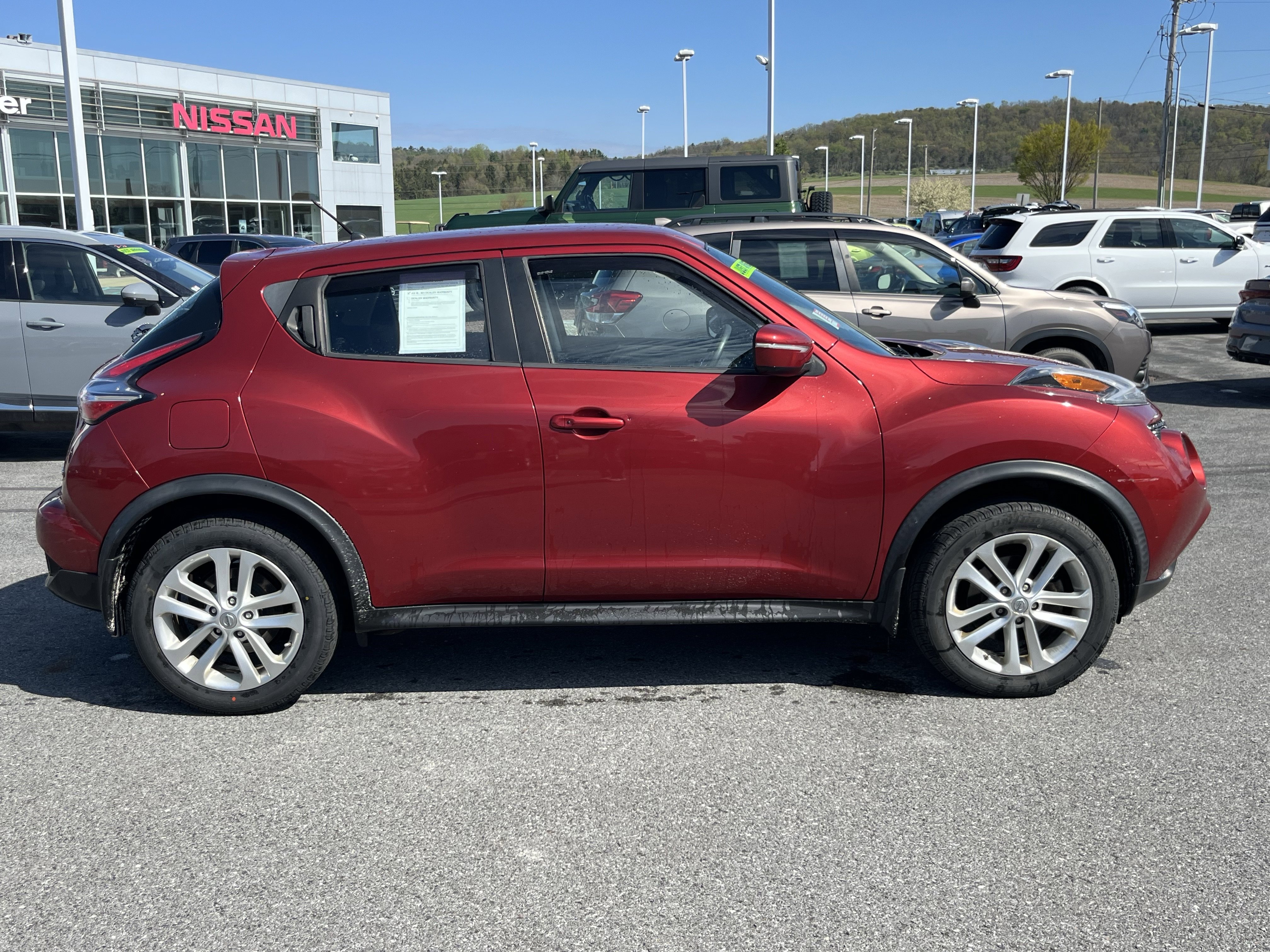 Used 2016 Nissan Juke S image 2