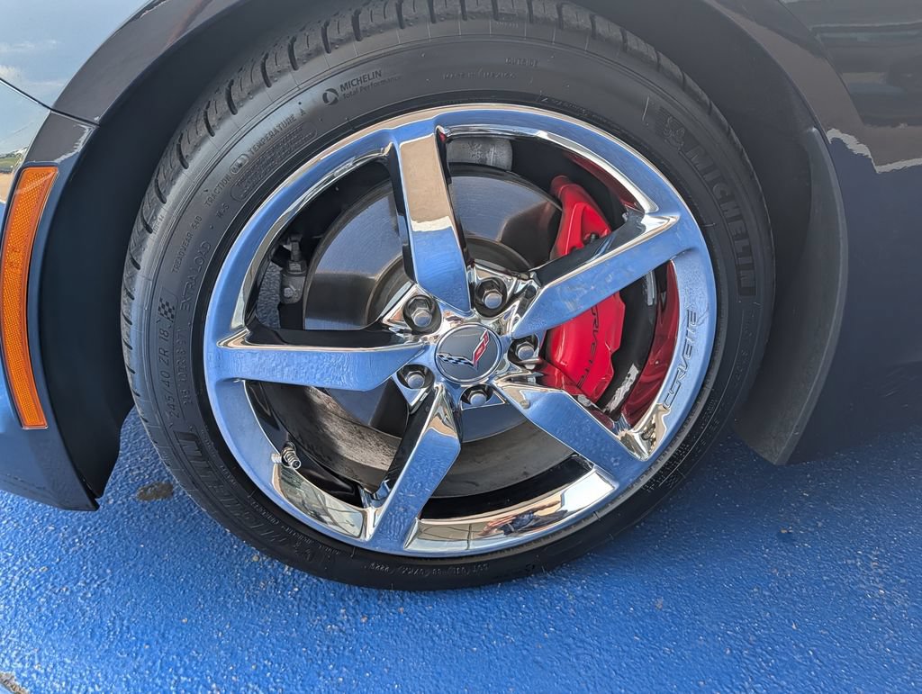 Used 2014 Chevrolet Corvette Stingray Convertible w/ 3LT Preferred Equipment Group RWD image 8