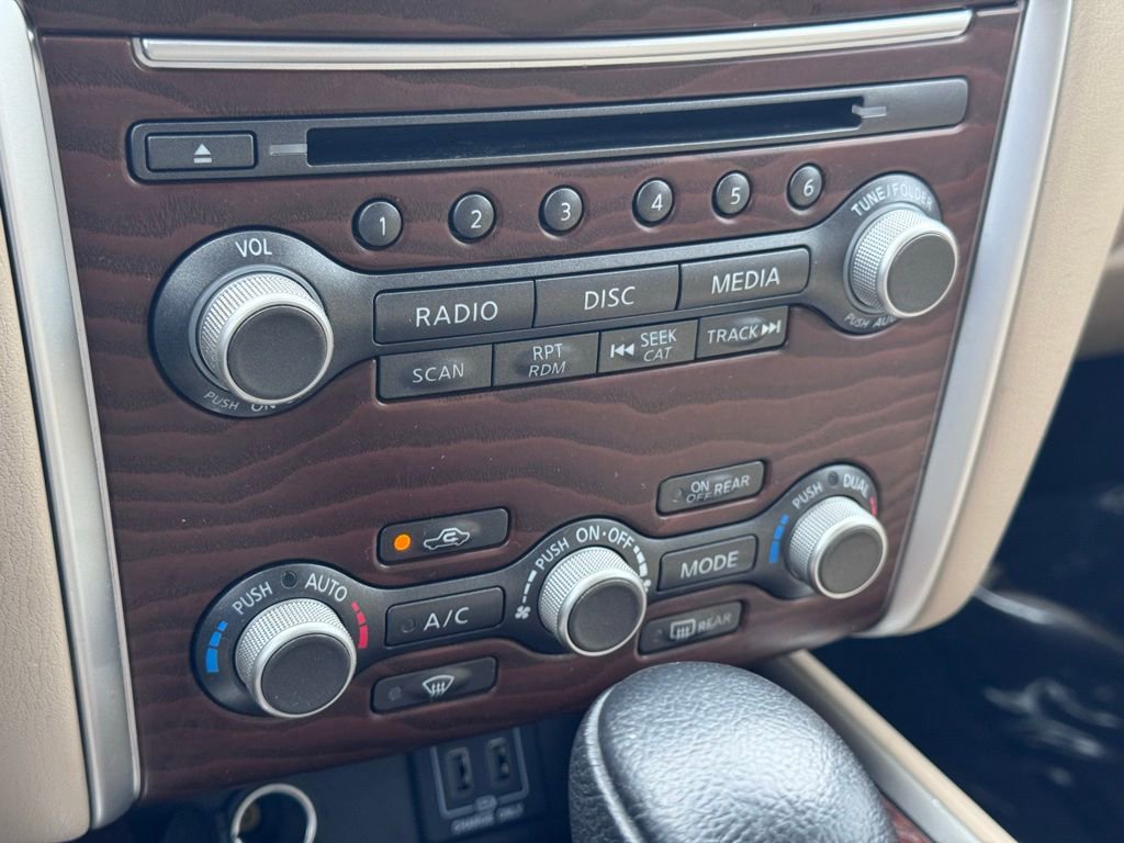 Used 2018 Nissan Pathfinder Platinum FWD image 14