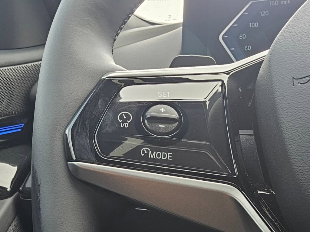 Used 2026 BMW 530i xDrive w/ Premium Package image 31