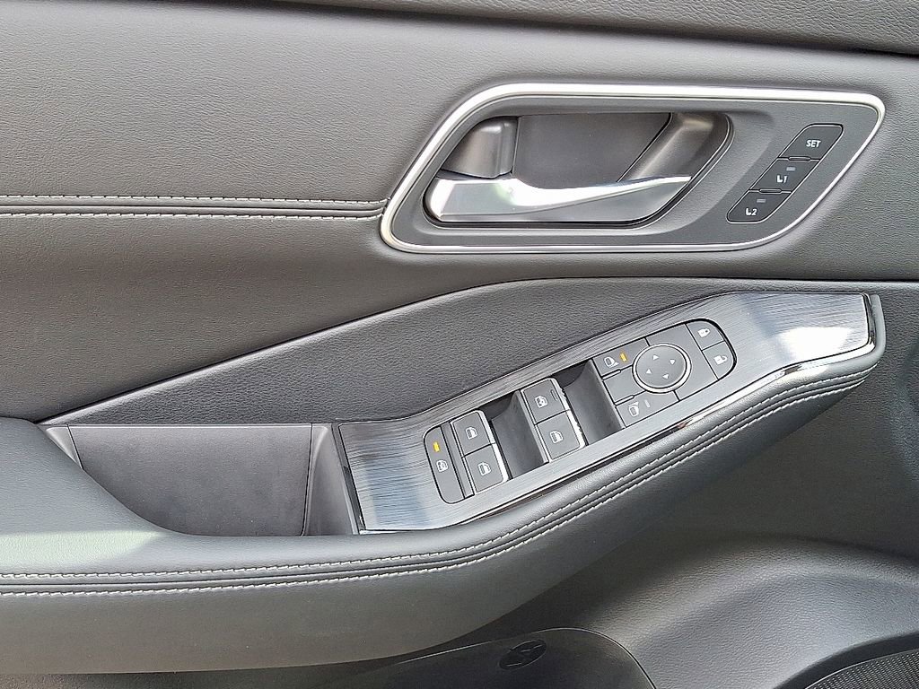 New 2026 Nissan Rogue Platinum w/ Platinum Premium Package image 21