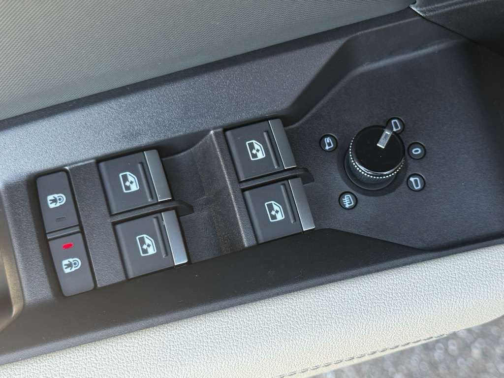 Used 2024 Audi Q4 e-tron Premium w/ Convenience Package image 61