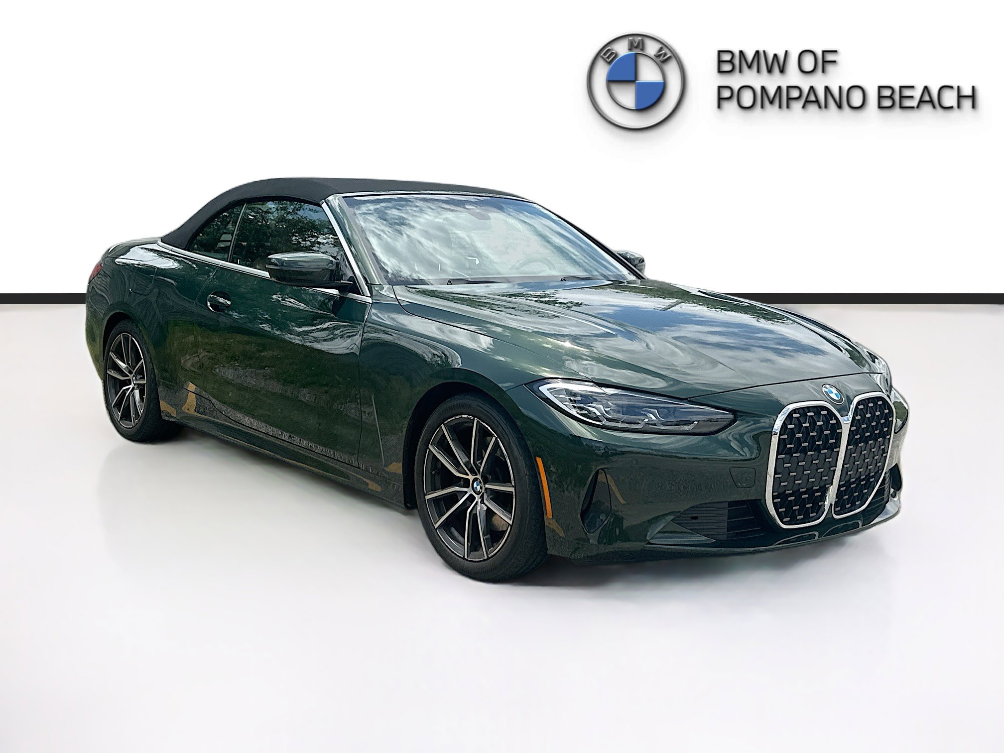 Used 2024 BMW 430i Convertible w/ Premium Package RWD image 1