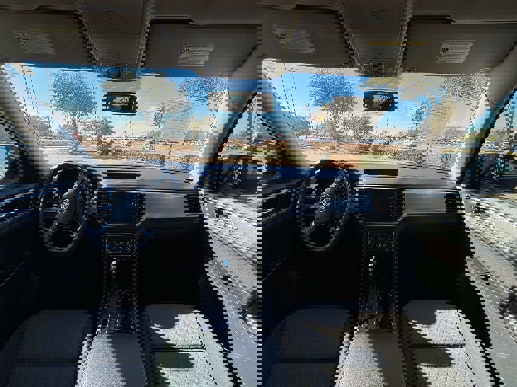 Used 2018 Volkswagen Atlas Launch Edition image 21