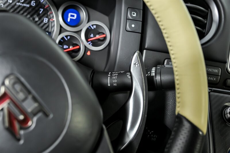 Used 2015 Nissan GT-R Premium AWD/4WD image 25