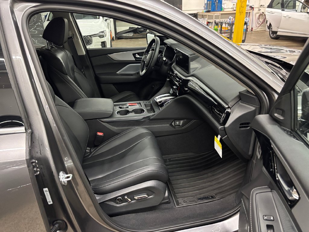 Certified 2026 Acura MDX w/ Technology Package AWD/4WD image 21
