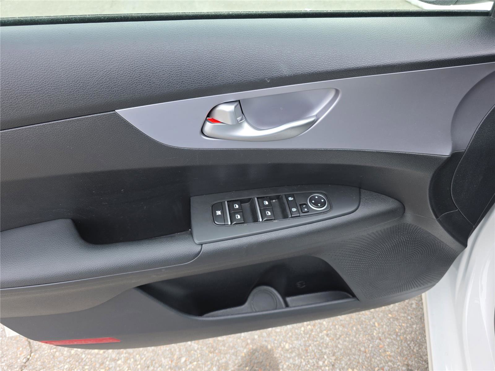 Used 2024 Kia Forte LXS image 17