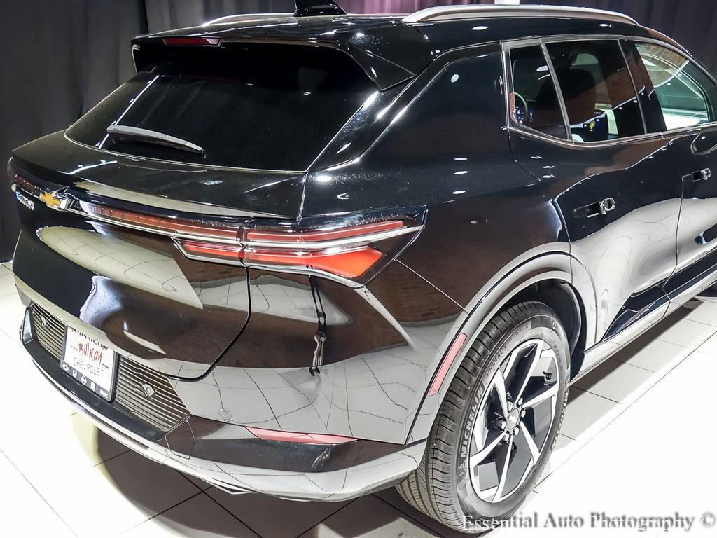 Used 2025 Chevrolet Equinox EV LT image 10