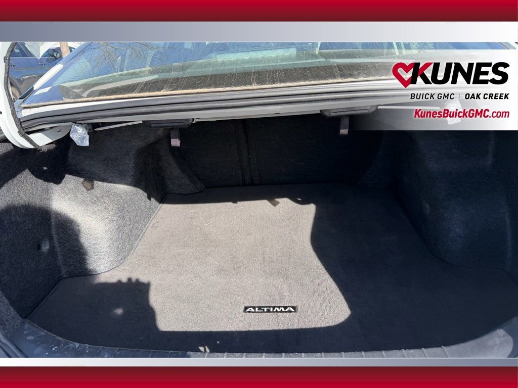 Used 2025 Nissan Altima 2.5 SV image 3