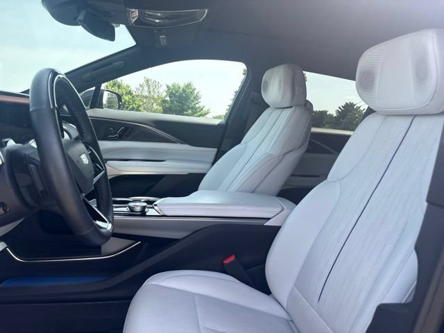 Used 2024 Cadillac Lyriq Luxury w/ LPO, Floor Liner Package AWD/4WD image 3