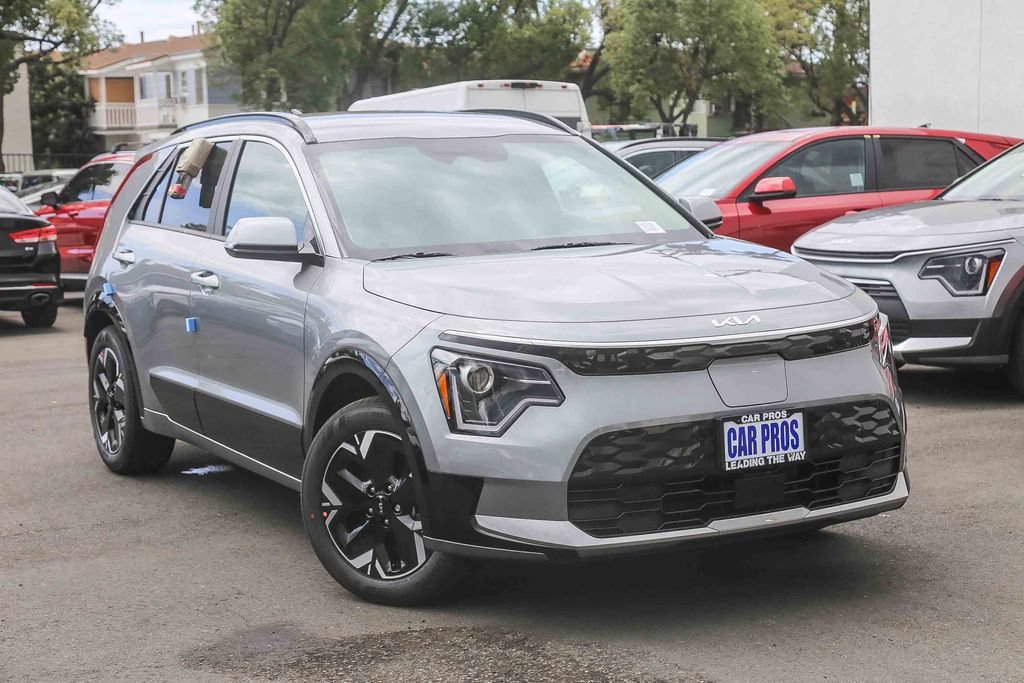 New 2026 Kia Niro Wind FWD video 1
