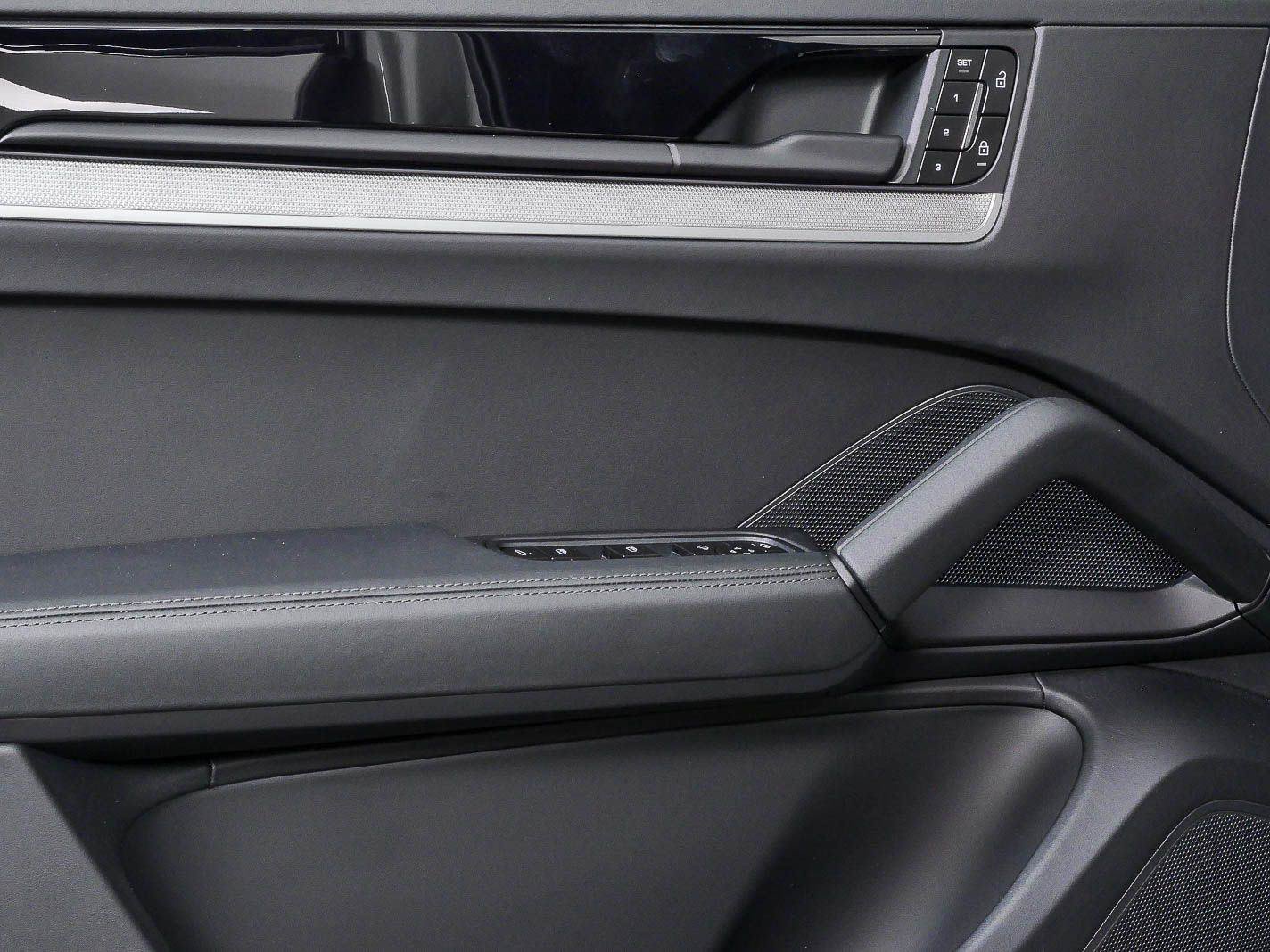 New 2026 Porsche Cayenne AWD/4WD image 6