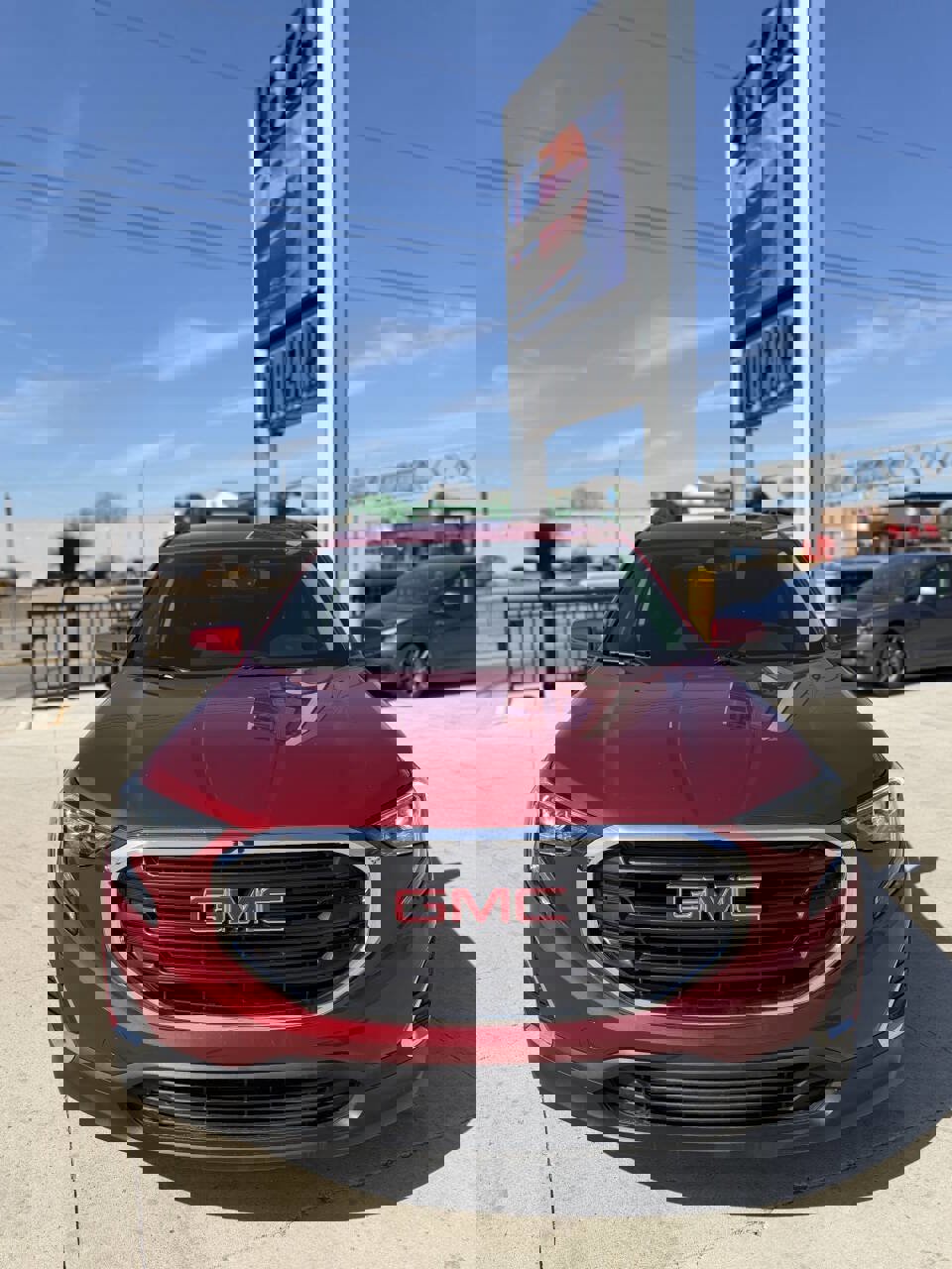 Used 2018 GMC Terrain SLE w/ Driver Convenience Package image 2